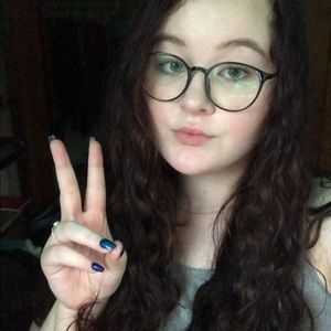 Meet your Posher, Larah